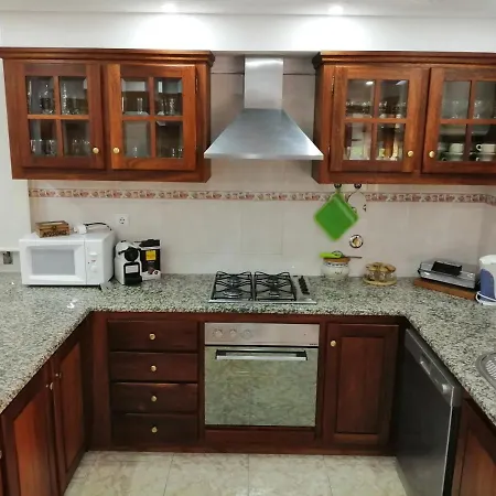 Moradia Rodrigues كامينيا