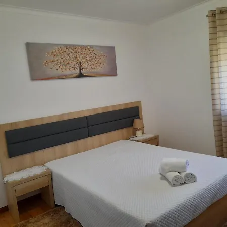 Moradia Rodrigues Country house *